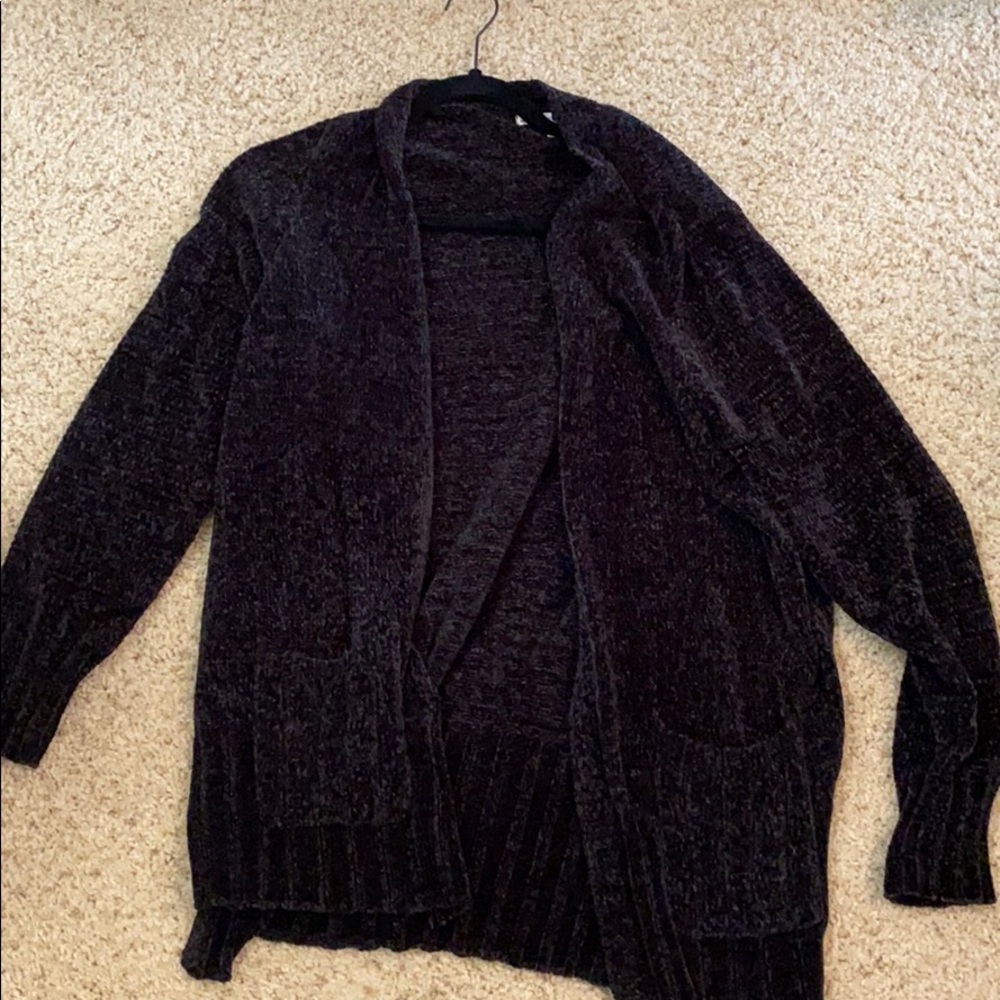 Black fuzzy cardigan with pockets